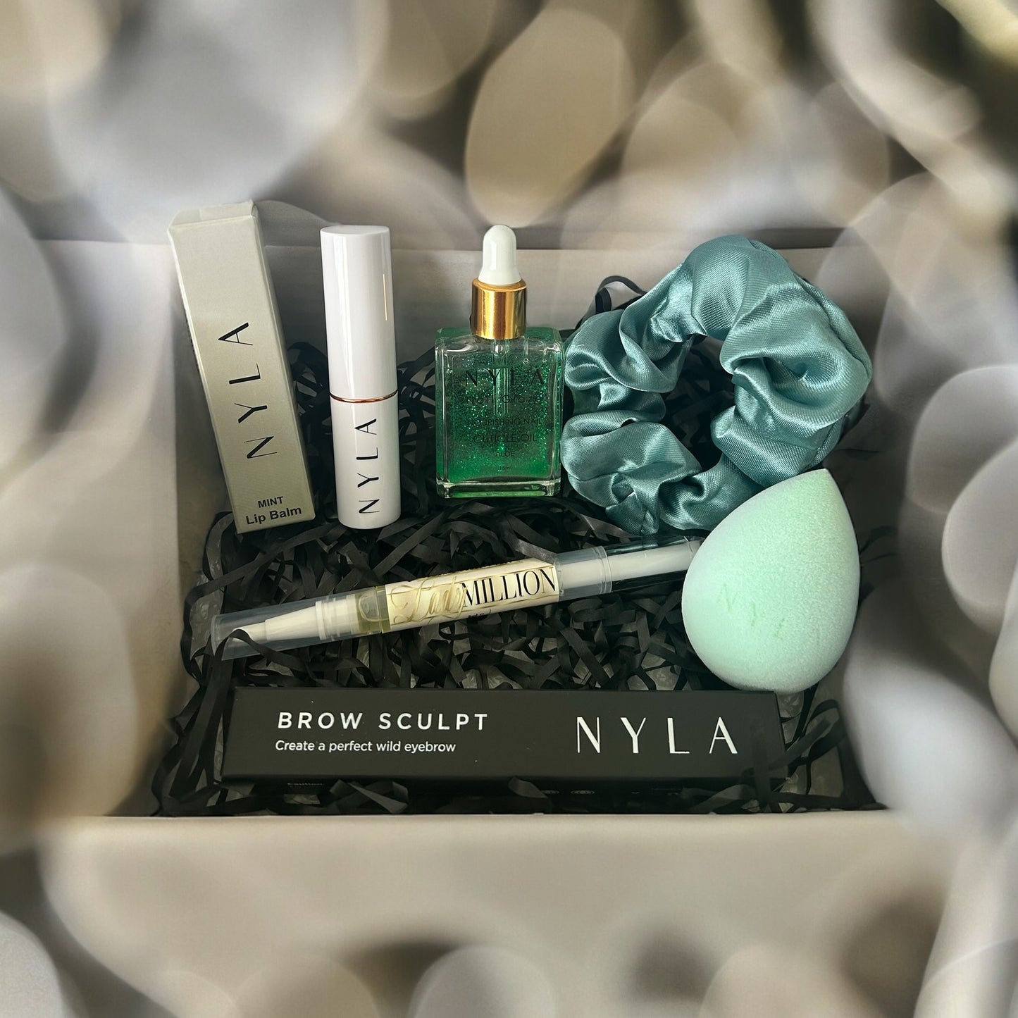 NYLA Gift Box